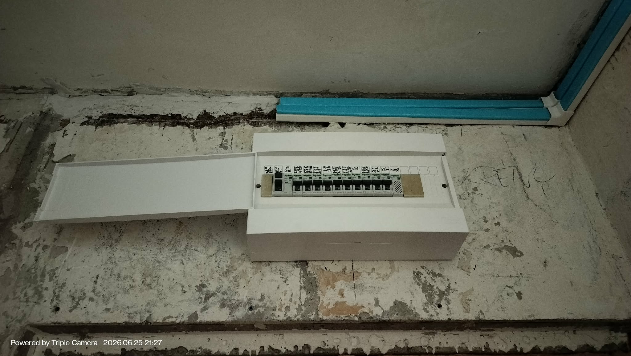Villamos elosztótábla szerelése és korszerűsítése